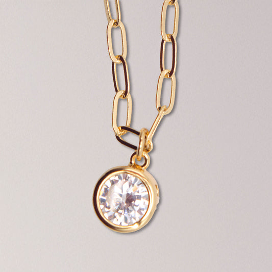 Elegant Gold Chain Necklace with Cubic Zirconia Pendant